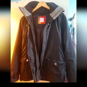 Roxy vented matte black snowboard coat